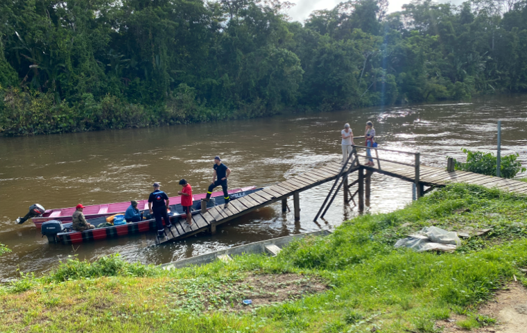 Débarcadère de Trois Sauts (Itu Wasu) à Camopi